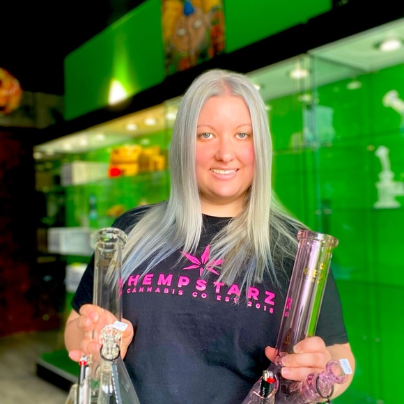 Meet your Posher, Em - Picture 1 of 1